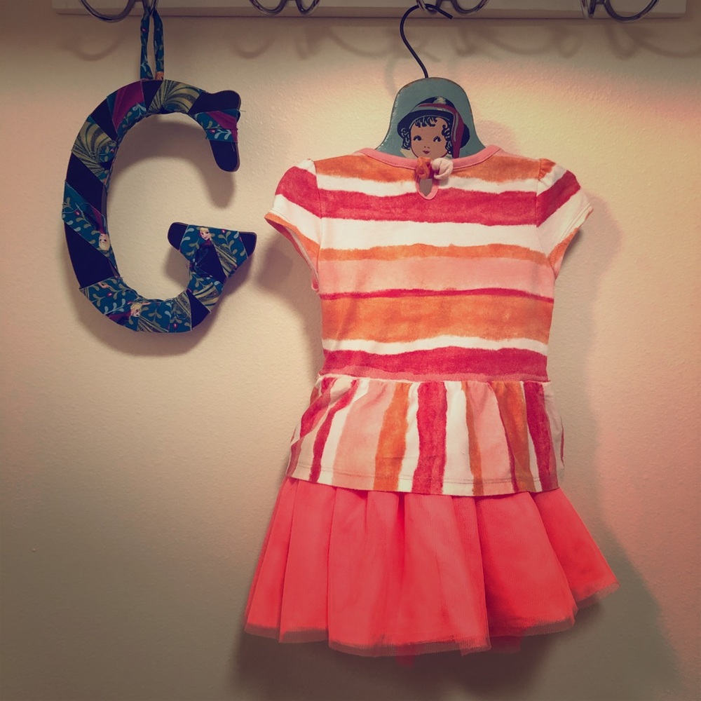 Gymboree brand 3-piece 2T shirt/skirt/bloomers